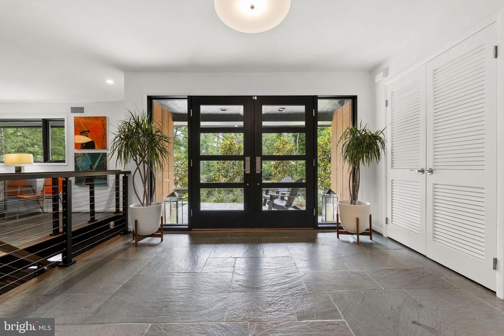 Image 13 of property listing at 6513 BRADLEY BLVD, Bethesda, MD 20817