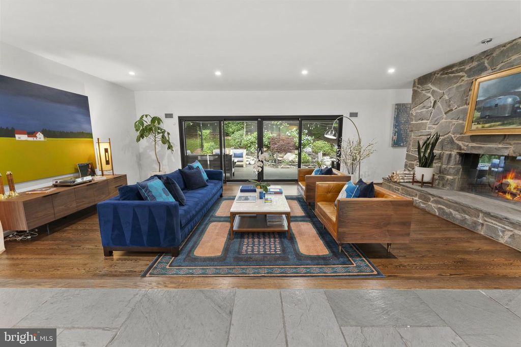 Image 15 of property listing at 6513 BRADLEY BLVD, Bethesda, MD 20817