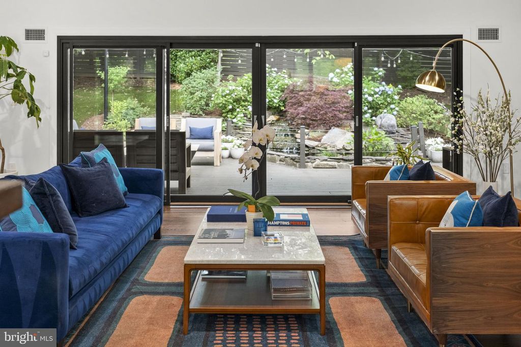 Image 19 of property listing at 6513 BRADLEY BLVD, Bethesda, MD 20817