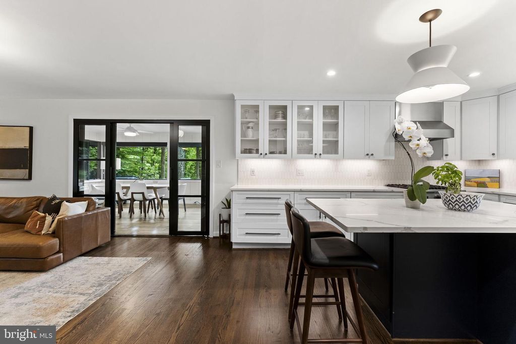 Image 25 of property listing at 6513 BRADLEY BLVD, Bethesda, MD 20817