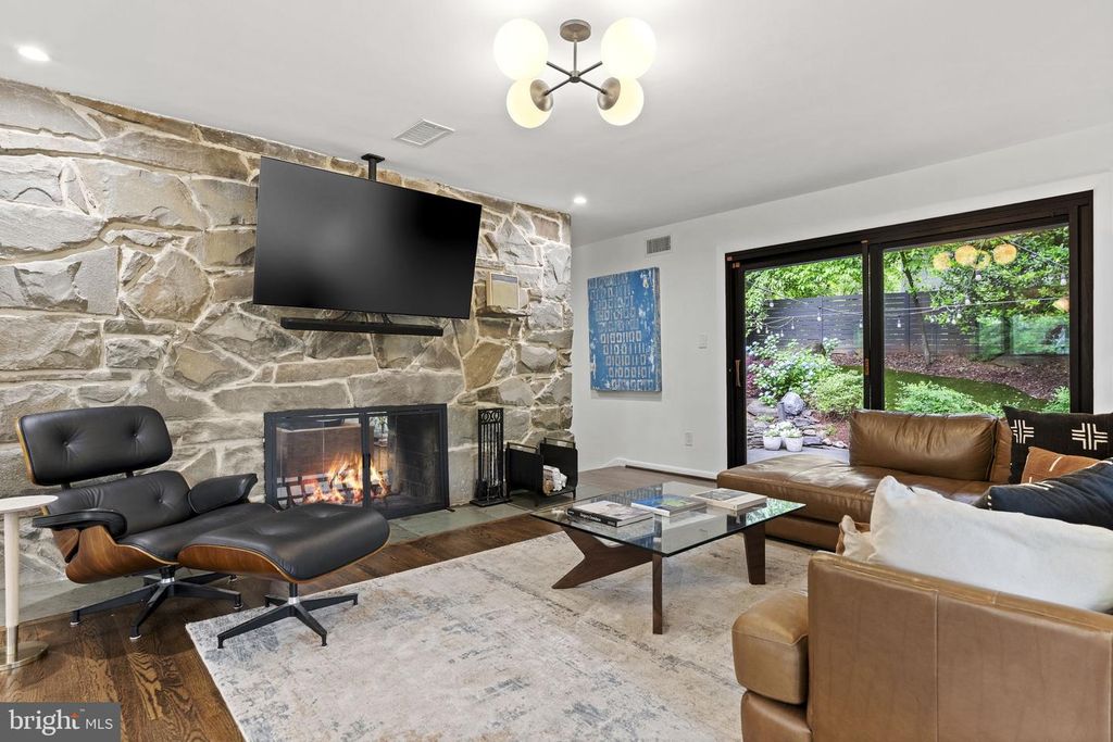 Image 26 of property listing at 6513 BRADLEY BLVD, Bethesda, MD 20817