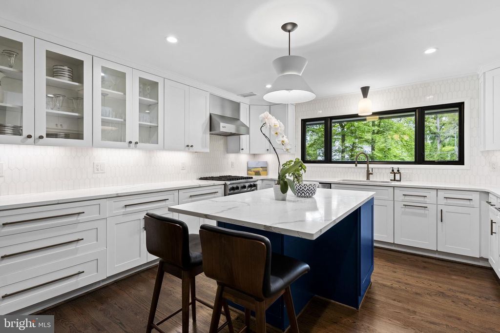 Image 29 of property listing at 6513 BRADLEY BLVD, Bethesda, MD 20817