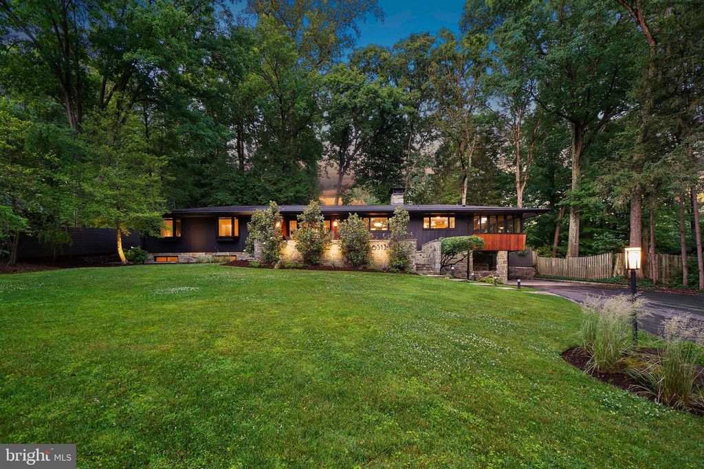 Image 3 of property listing at 6513 BRADLEY BLVD, Bethesda, MD 20817
