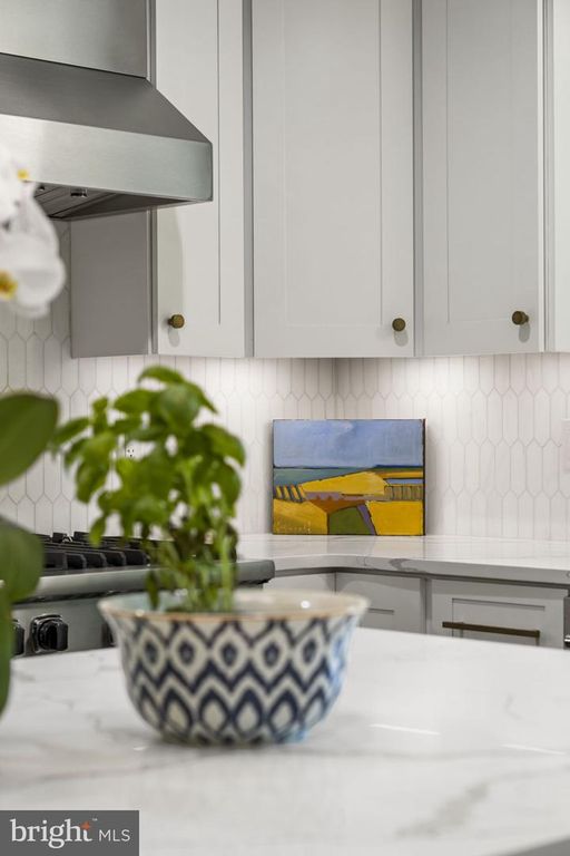 Image 32 of property listing at 6513 BRADLEY BLVD, Bethesda, MD 20817