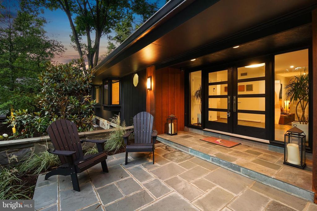 Image 6 of property listing at 6513 BRADLEY BLVD, Bethesda, MD 20817