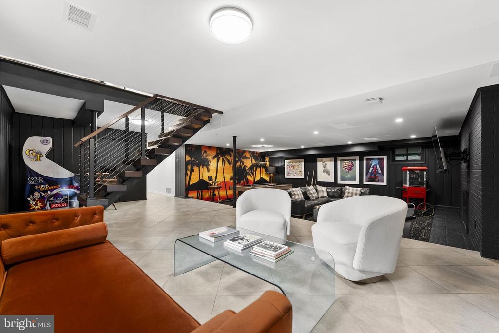 Image 60 of property listing at 6513 BRADLEY BLVD, Bethesda, MD 20817