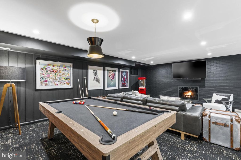 Image 67 of property listing at 6513 BRADLEY BLVD, Bethesda, MD 20817