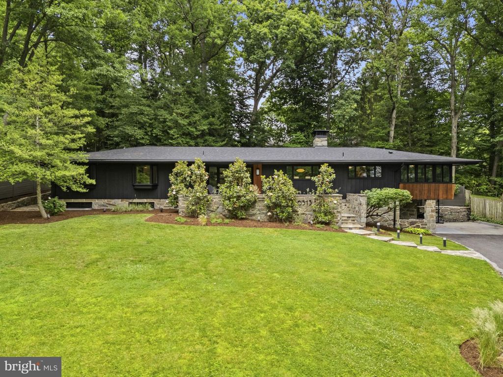 Image 7 of property listing at 6513 BRADLEY BLVD, Bethesda, MD 20817
