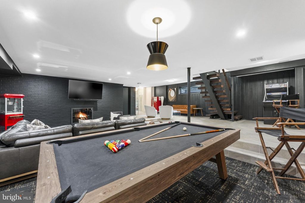 Image 74 of property listing at 6513 BRADLEY BLVD, Bethesda, MD 20817