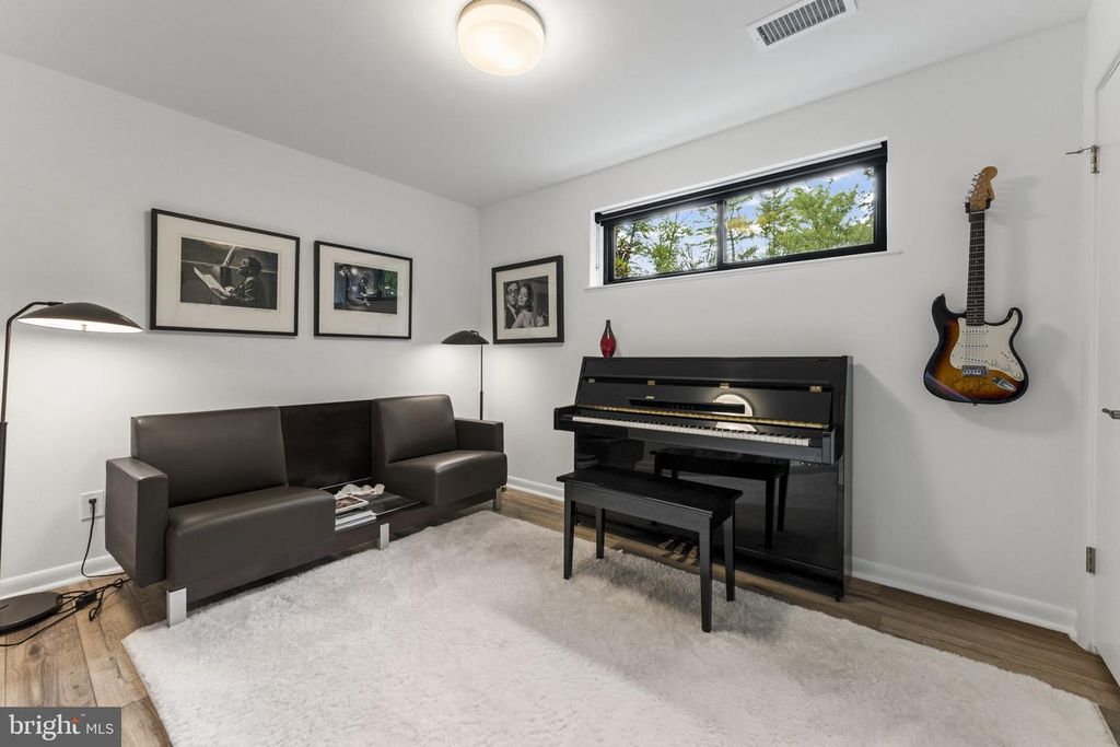 Image 75 of property listing at 6513 BRADLEY BLVD, Bethesda, MD 20817