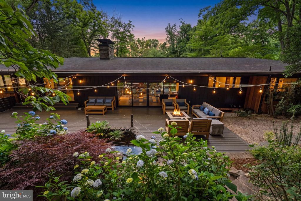 Image 97 of property listing at 6513 BRADLEY BLVD, Bethesda, MD 20817