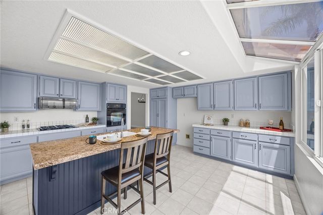 13 Del Pizzoli, Lake Elsinore, CA 92532