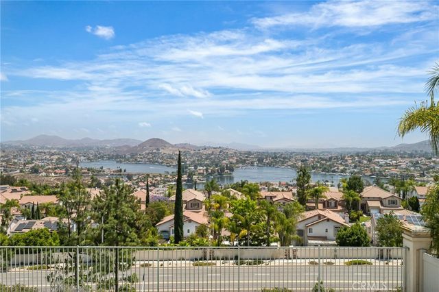 13 Del Pizzoli, Lake Elsinore, CA 92532