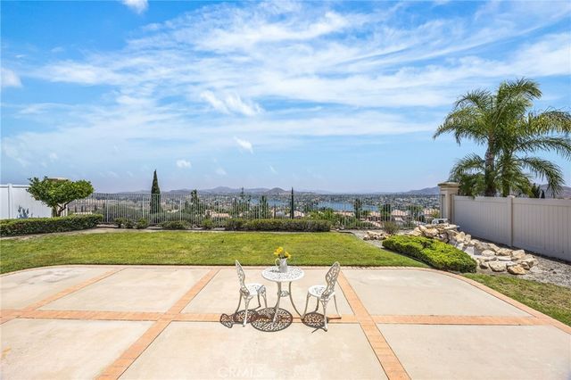 13 Del Pizzoli, Lake Elsinore, CA 92532