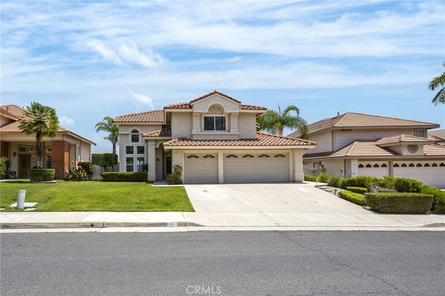 13 Del Pizzoli, Lake Elsinore, CA 92532