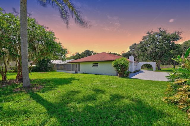13007 SYDNEY ROAD, Dover, FL 33527
