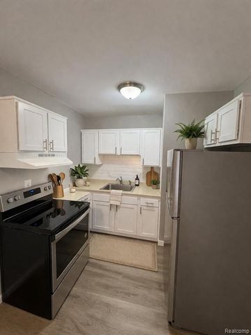 5690 Pardee Avenue 7, Dearborn Heights, MI 48125