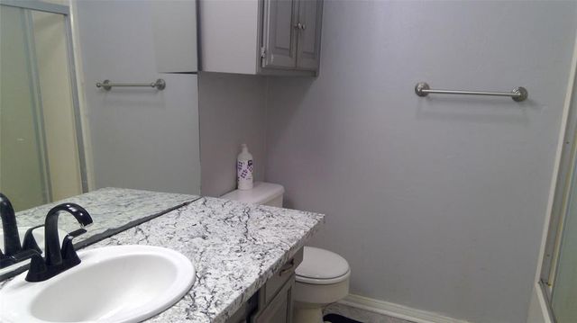 1700 Lionsgate Circle, Bethany, OK 73008