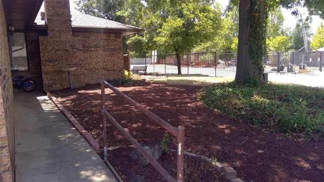 1700 Lionsgate Circle, Bethany, OK 73008