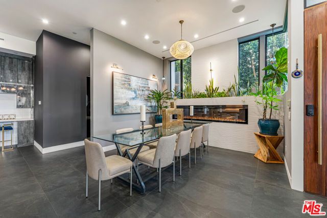 3712 Broadlawn Drive, Los Angeles, CA 90068