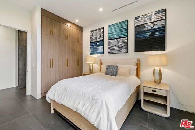 3712 Broadlawn Drive, Los Angeles, CA 90068