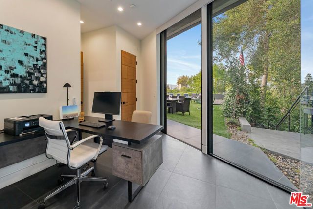 3712 Broadlawn Drive, Los Angeles, CA 90068
