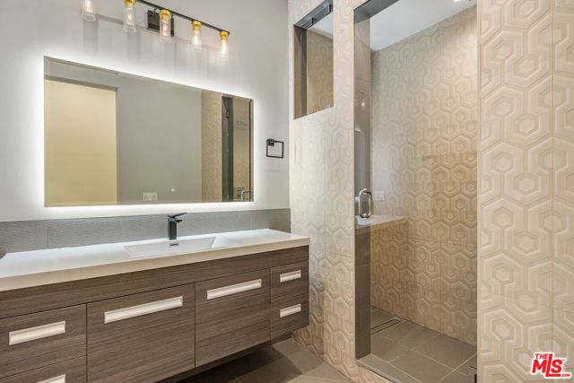 3712 Broadlawn Drive, Los Angeles, CA 90068