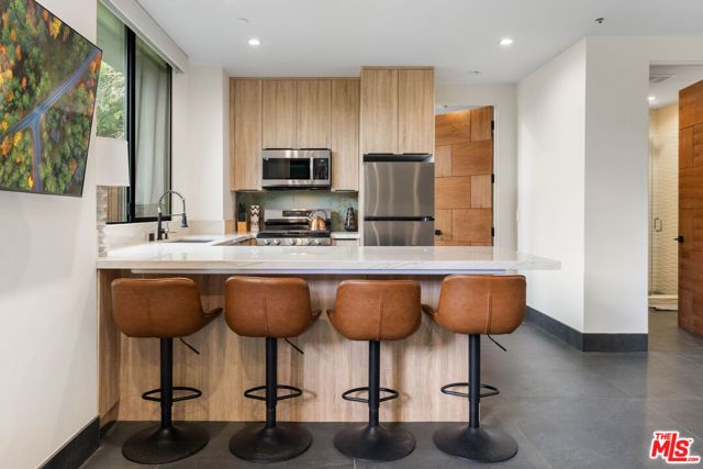 3712 Broadlawn Drive, Los Angeles, CA 90068