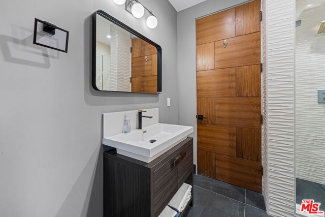 3712 Broadlawn Drive, Los Angeles, CA 90068