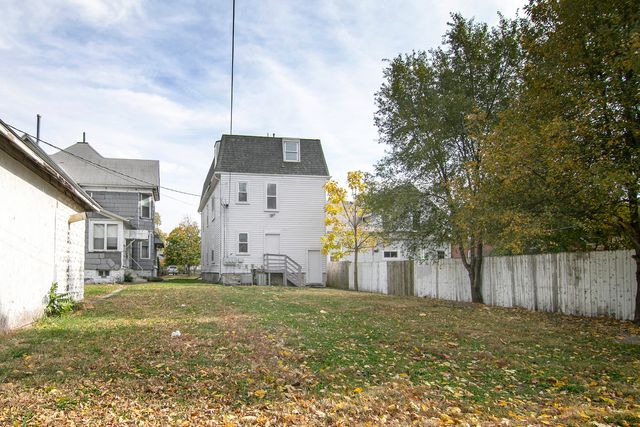 273 S 3rd Avenue, Kankakee, IL 60901