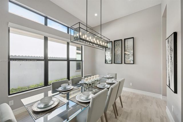 12065 N Kalmar Cir, Parkland, FL 33076