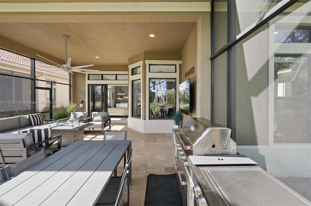 12065 N Kalmar Cir, Parkland, FL 33076