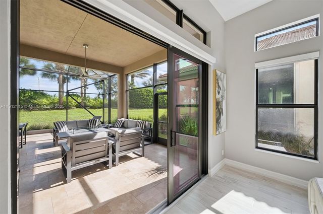 12065 N Kalmar Cir, Parkland, FL 33076