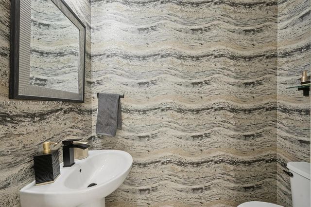 12065 N Kalmar Cir, Parkland, FL 33076