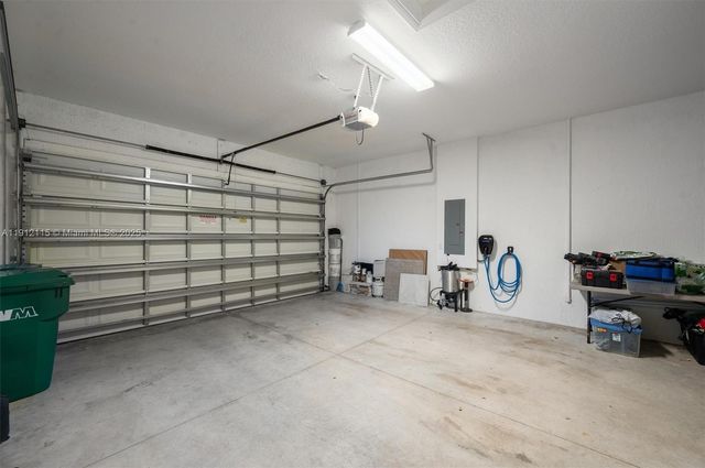 12065 N Kalmar Cir, Parkland, FL 33076