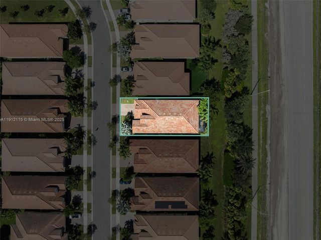 12065 N Kalmar Cir, Parkland, FL 33076