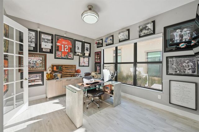 12065 N Kalmar Cir, Parkland, FL 33076