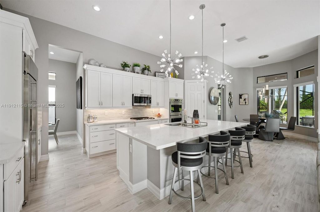 12065 N Kalmar Cir, Parkland, FL 33076