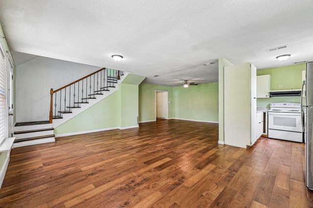 122 Dodd Preston RD, Elgin, TX 78621