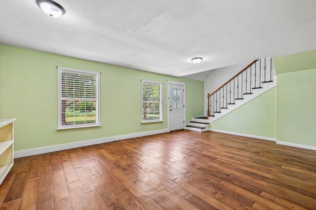 122 Dodd Preston RD, Elgin, TX 78621