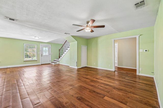 122 Dodd Preston RD, Elgin, TX 78621