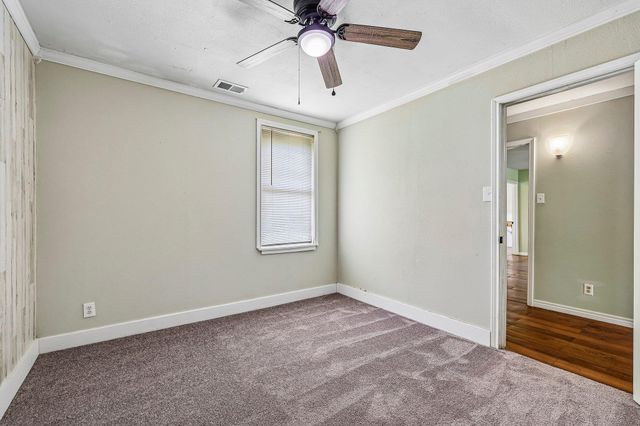 122 Dodd Preston RD, Elgin, TX 78621