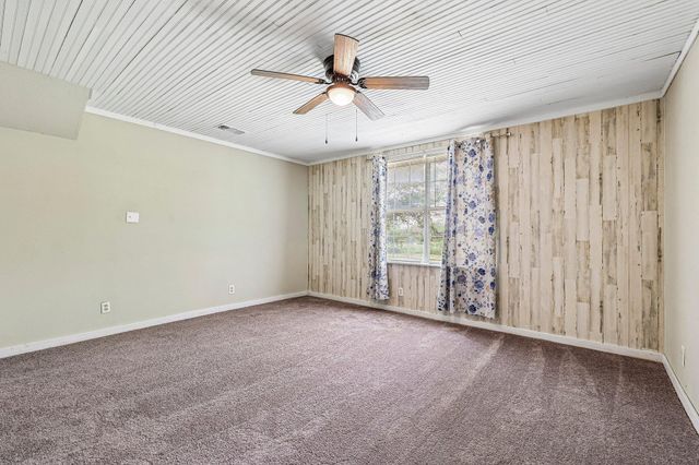122 Dodd Preston RD, Elgin, TX 78621