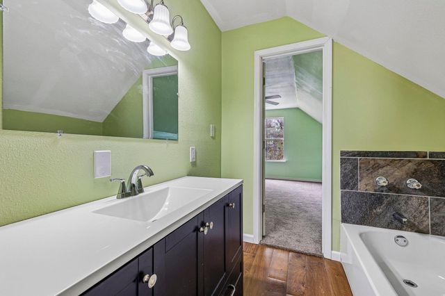 122 Dodd Preston RD, Elgin, TX 78621