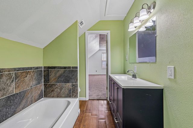 122 Dodd Preston RD, Elgin, TX 78621