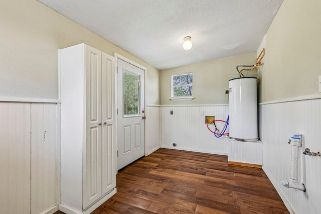 122 Dodd Preston RD, Elgin, TX 78621