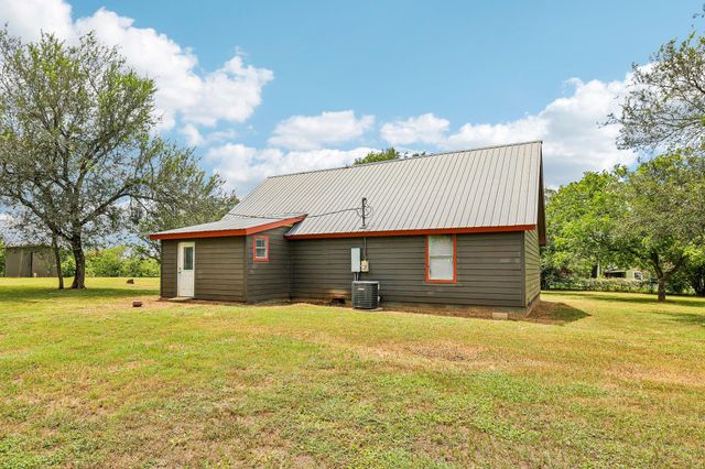 122 Dodd Preston RD, Elgin, TX 78621