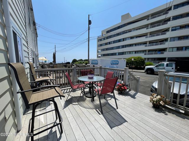 20 Vine Court, Long Branch, NJ 07740