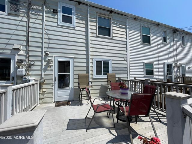 20 Vine Court, Long Branch, NJ 07740