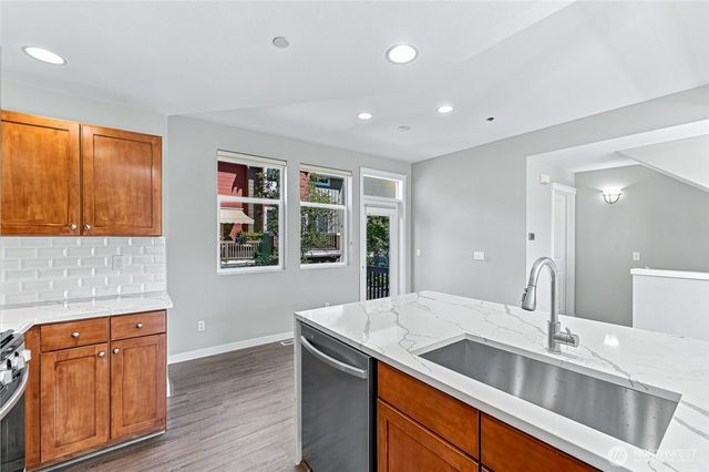 1771 25th Avenue NE, Issaquah, WA 98029